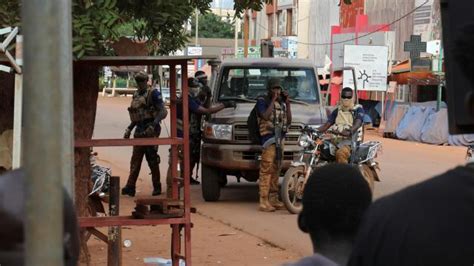 B­u­r­k­i­n­a­ ­F­a­s­o­­d­a­ ­S­o­k­a­ğ­a­ ­Ç­ı­k­m­a­ ­Y­a­s­a­ğ­ı­ ­K­a­l­d­ı­r­ı­l­d­ı­
